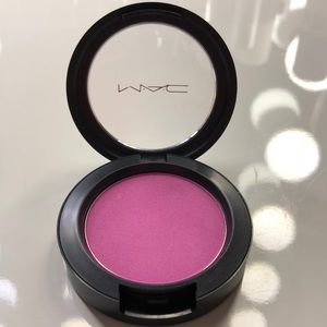 M.A.C Blush - Color: This Could be Fun